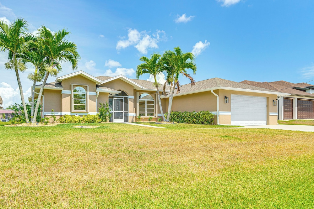 Heated Saltwater Pool & Dock: Port Charlotte Home