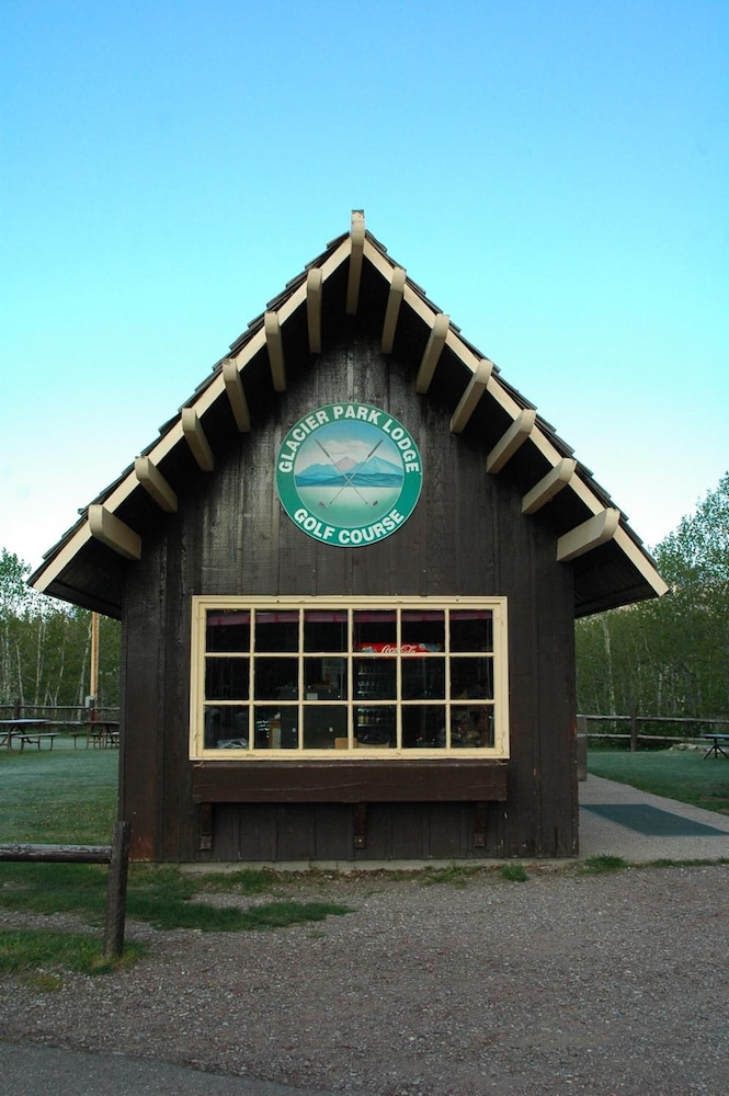 Glacier Park Lodge