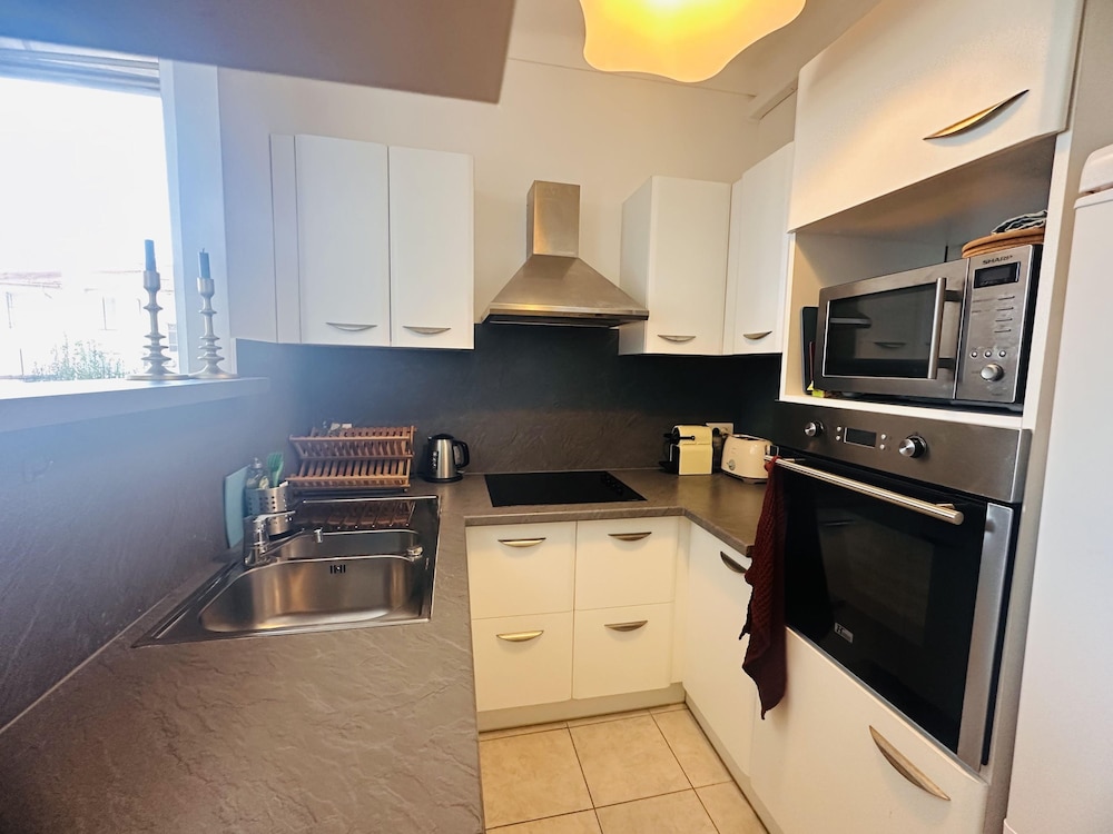 Bright one Bedroom Apartment in the Center of Cannes 13 Minutes Walk to the Palais des Festivals - 2290
