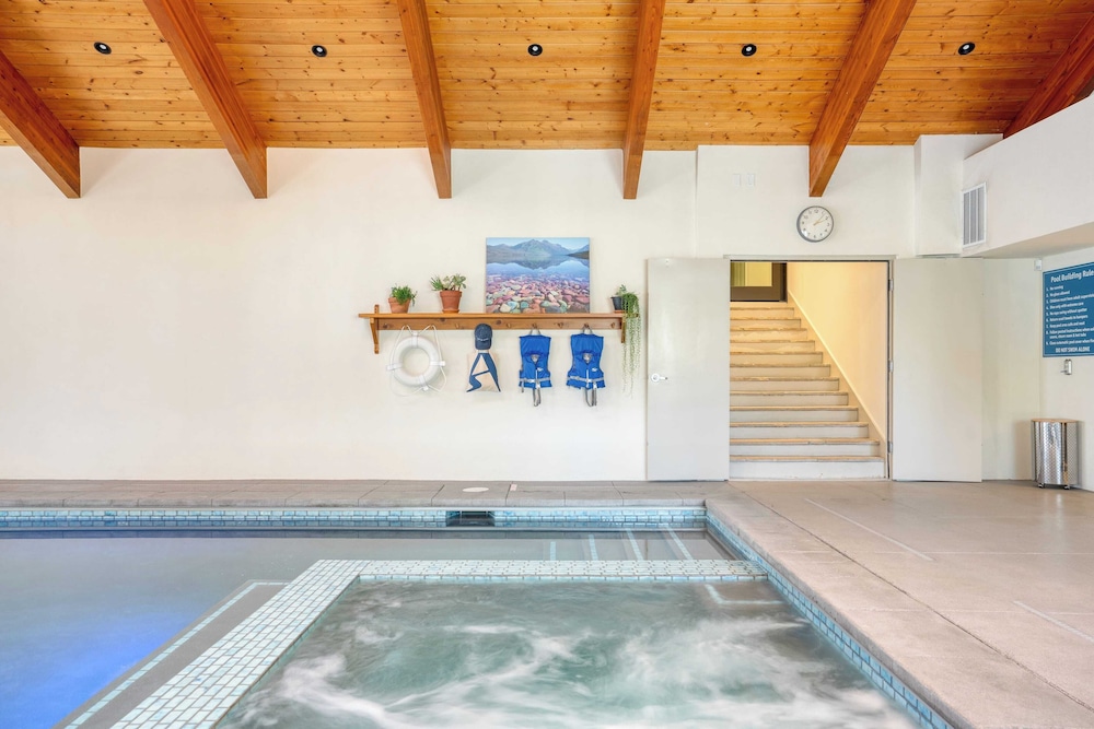 Luxury Mountain Estate w/ Indoor Pool, Gym & Hot Tub Near Keystone | Sleeps 19