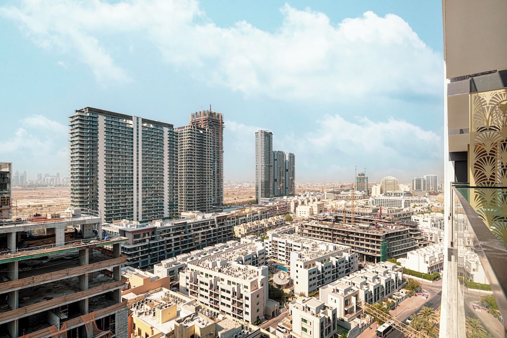 Binghatti Suites by Hostiva - City View