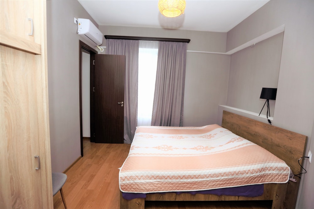 One Bedroom apartment for shopaholics view 4