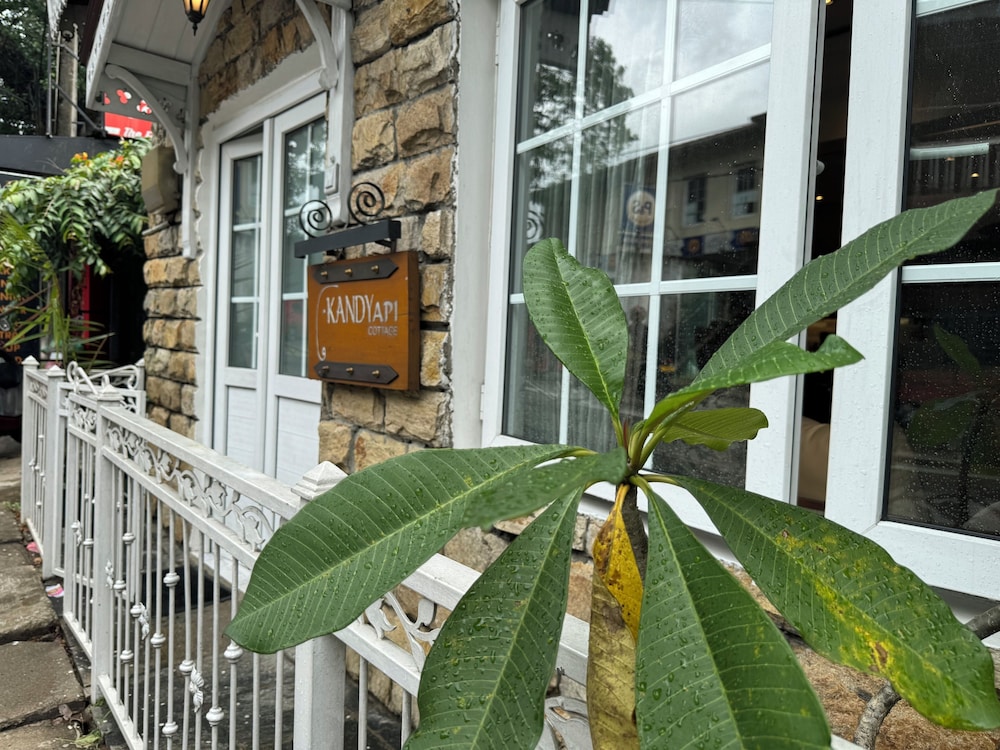 Kandy Api Cottage