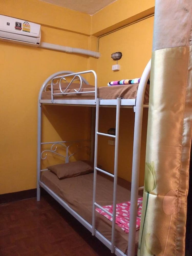 The Living Place 2 - Hostel