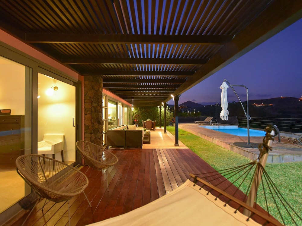 Villa With Private Pool in the Golf Resort