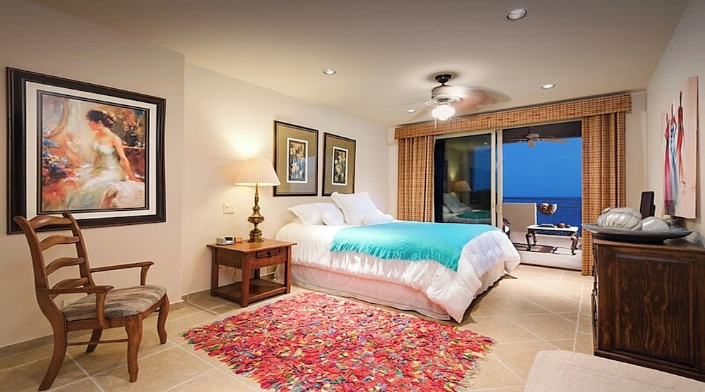 Condo Bella Sirena 805 C by Kivoya