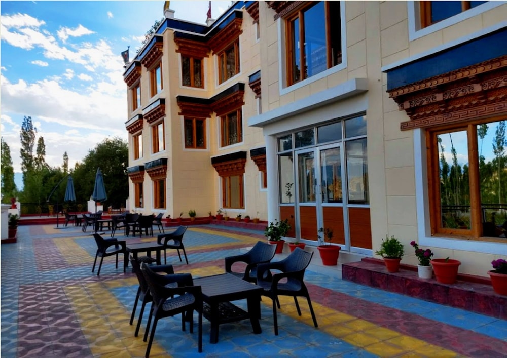 TIH Hotel Khakshal