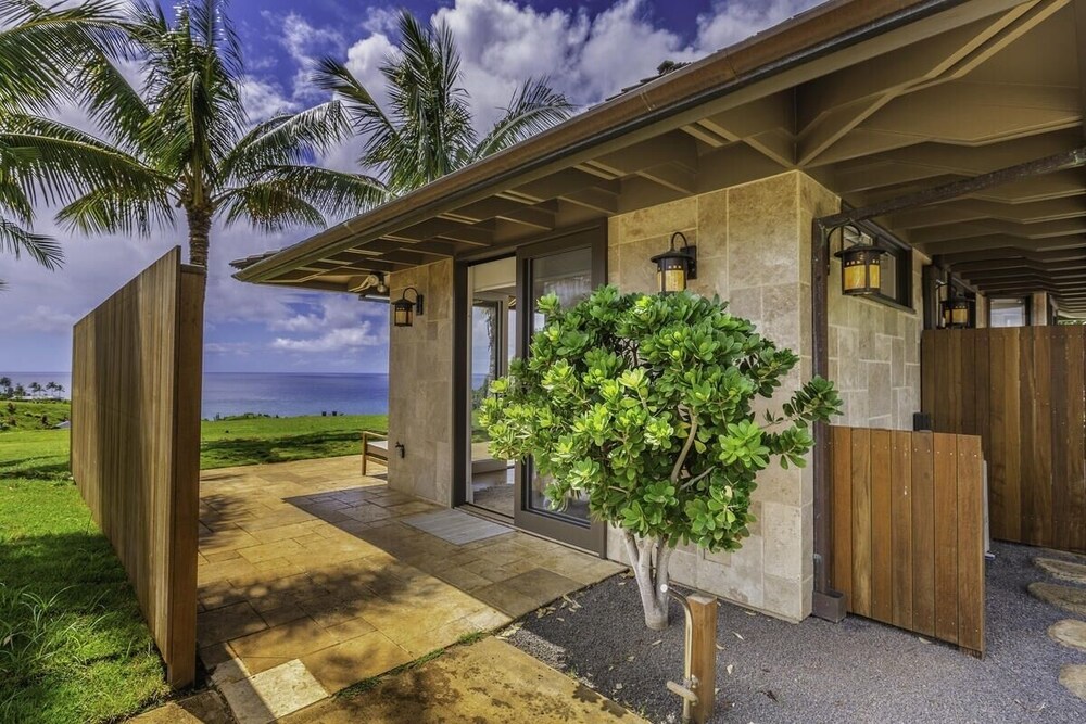 Hale Nanea 1 Bedroom Home by RedAwning