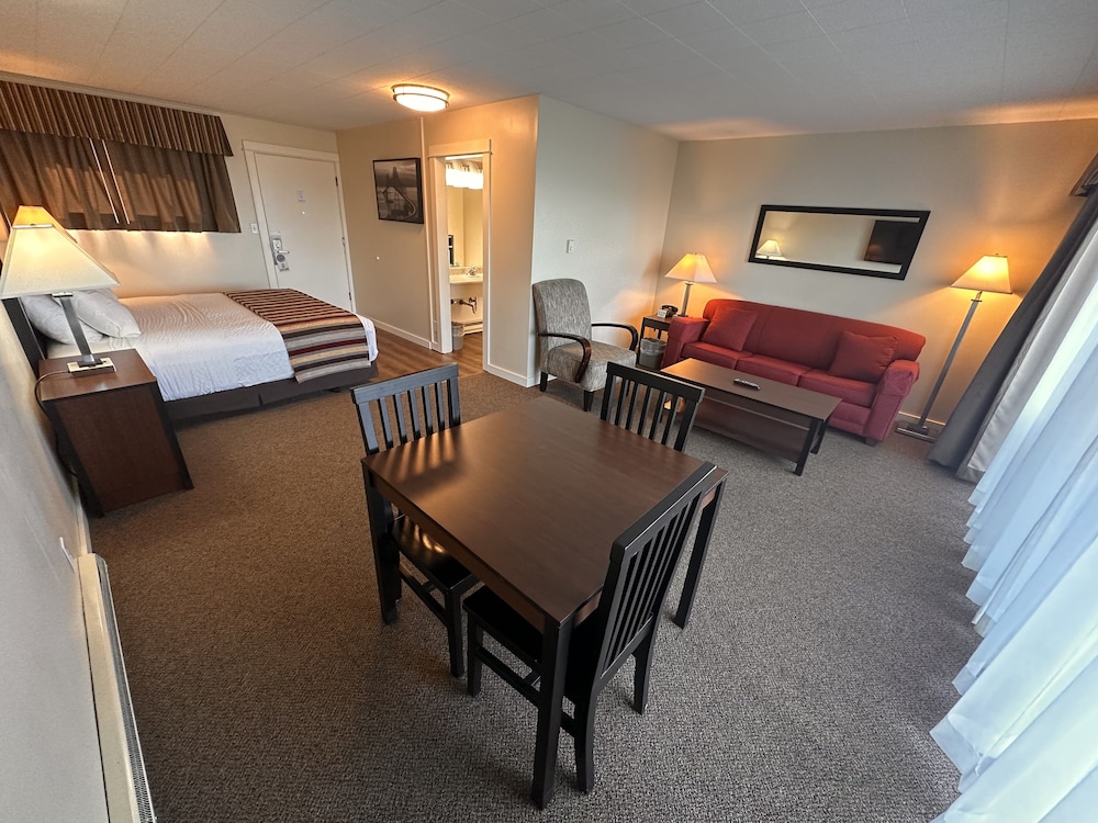 Astoria Crest Motel