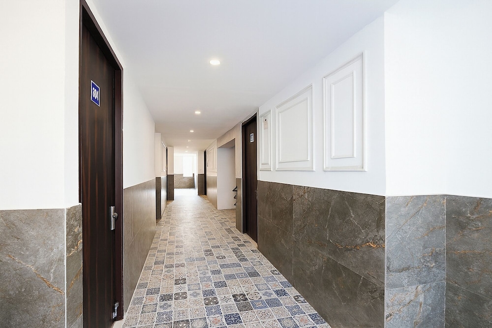 Fabhotel Dream Stay Inn