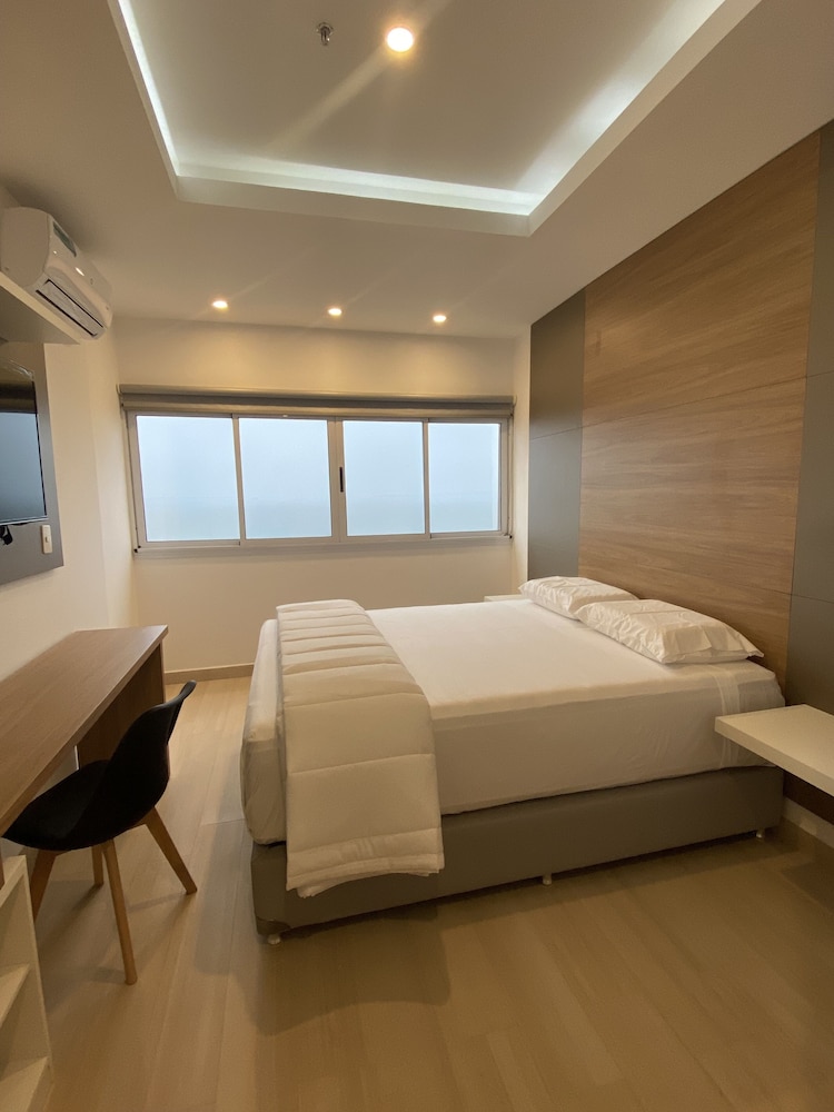 Country Lodge Hotel & Resort