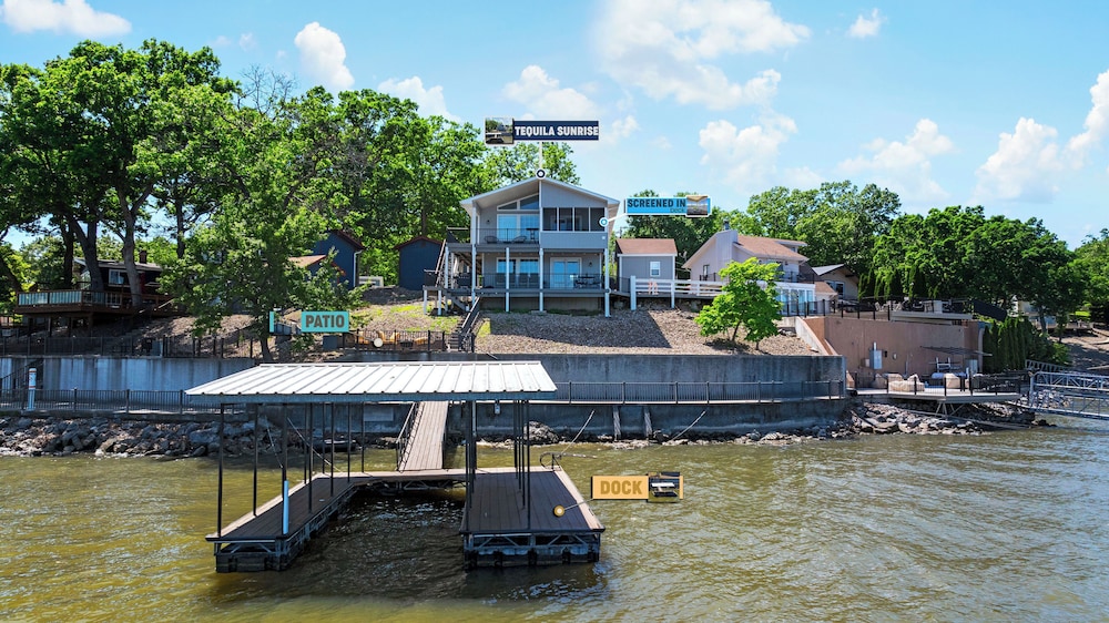 Tequila Sunrise Private Dock!