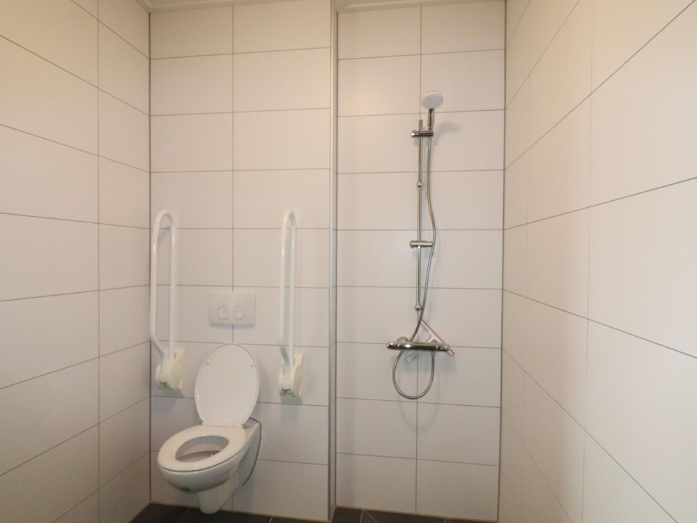Villa in Leons With Sloop Rentals view 5