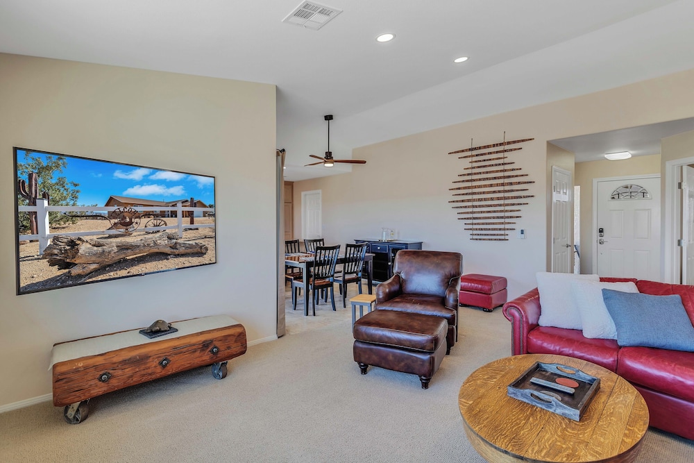Western Oasis Corral