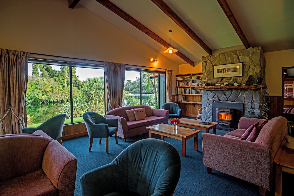 Wilderness Lodge Lake Moeraki