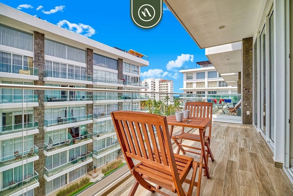 2BR Condo With Private Balcony - Padel Court