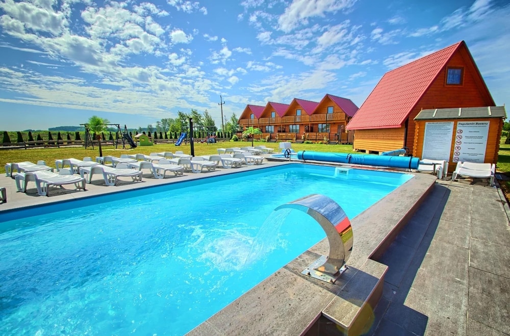 Cottage in Jaroslawiec Near Seaside Beach