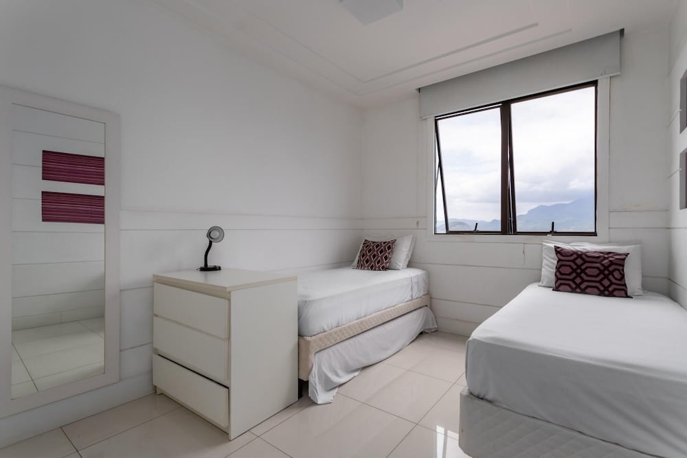 Coverage in Barra da Tijuca for 6 People Lc2207