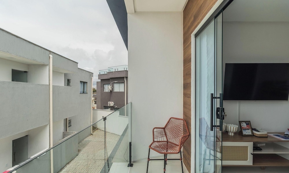 House 2 Bedrooms in Porto-ba Rlr0008