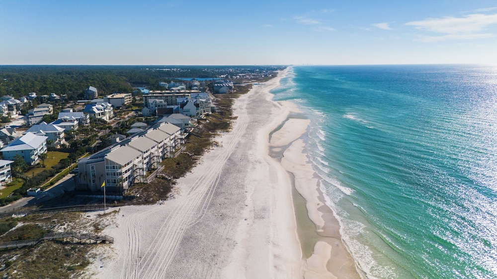 Beachside Villas 811