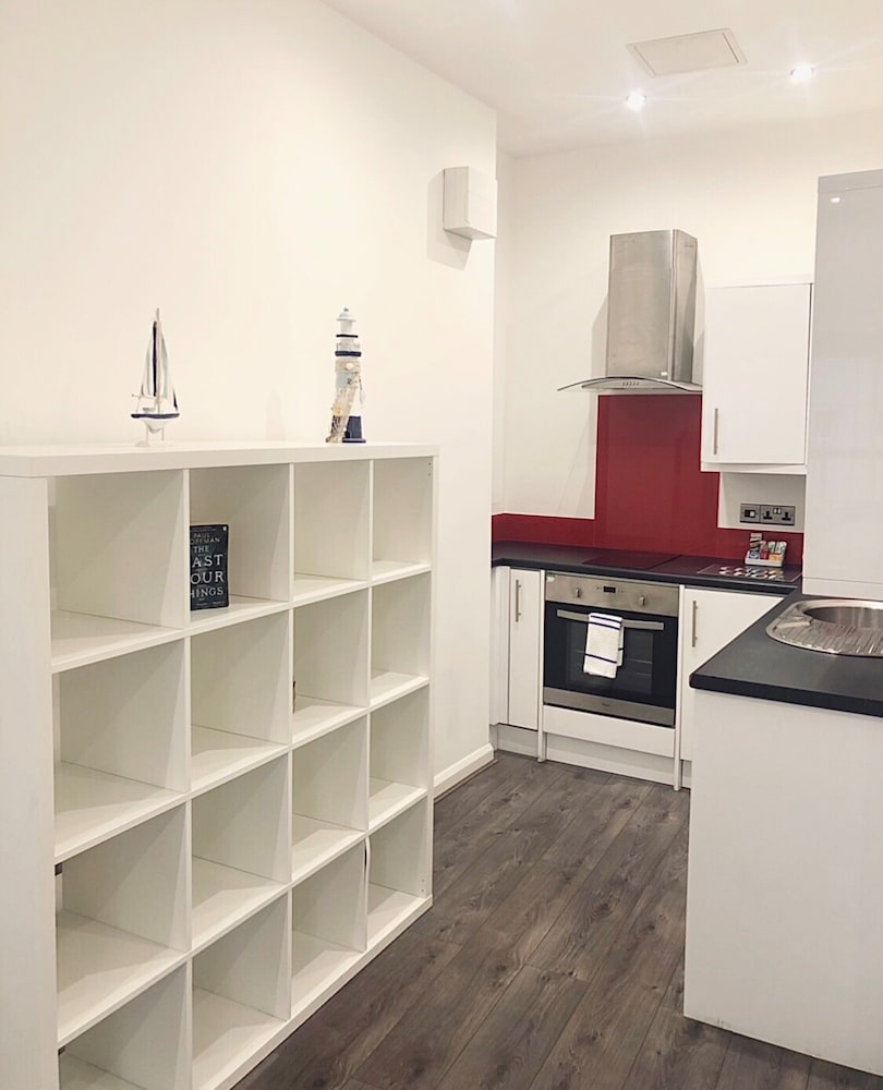 Fox House, Studio Apartments