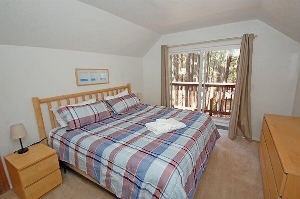 1503 Bonita Road 4 Bedroom Cabin by RedAwning