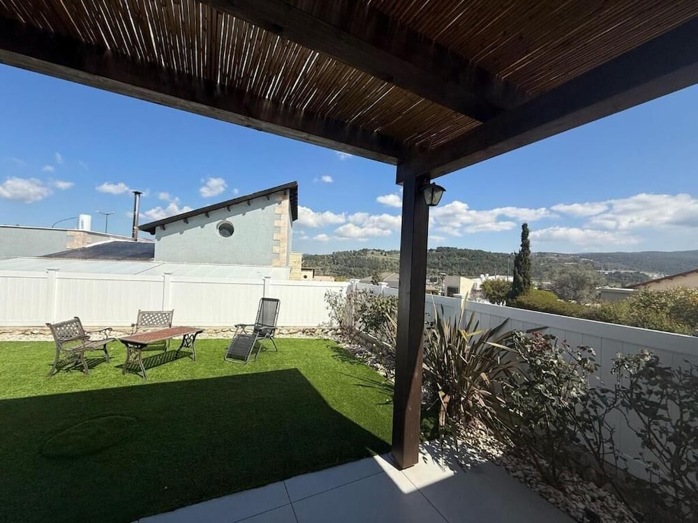 Asaf's house
