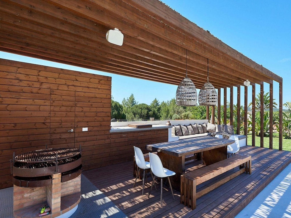 Holiday Home With Outdoor Cinema