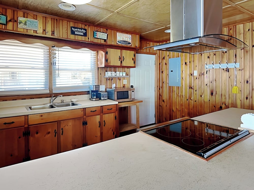 Seahorse Sound by Topsail Realty