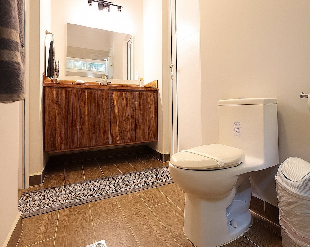 Casa Luminiere- Keyhole Bay #5 3 Bedroom Home