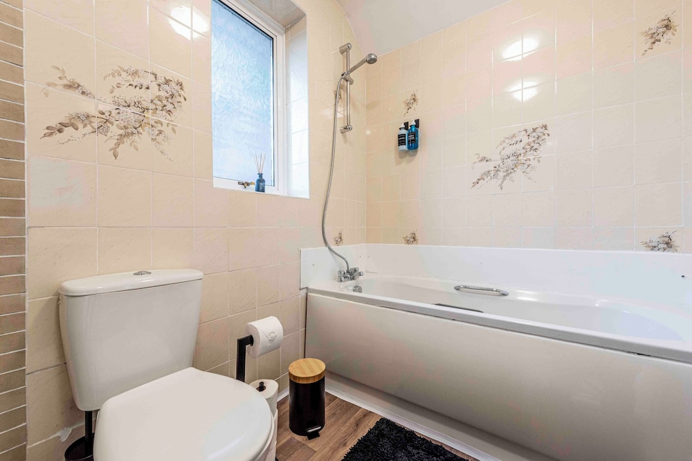 Cosy Home in Stoke on Trent