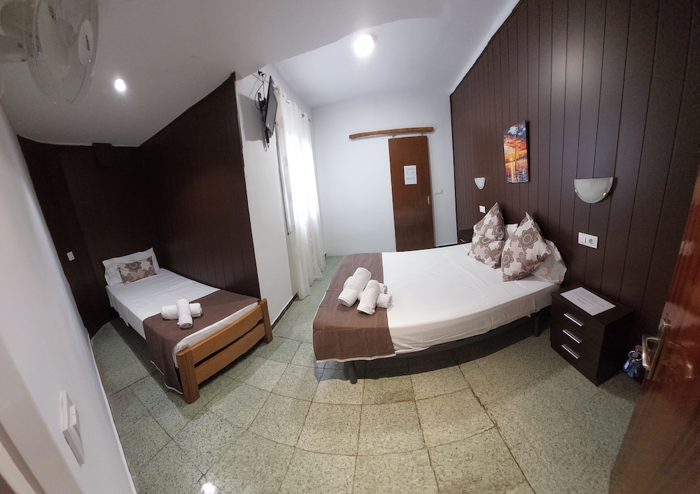 Hostal Creus