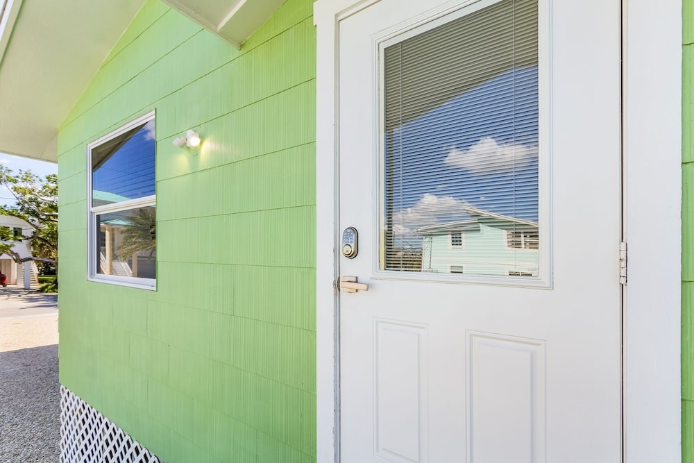 171 Canal Cove: 2br W/ Canal Views 2 Bedroom Home