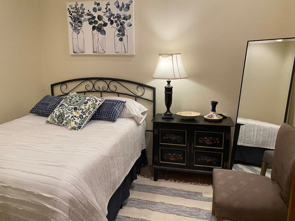 Vacation Home Near Golf Course Hiking Sleeps 20