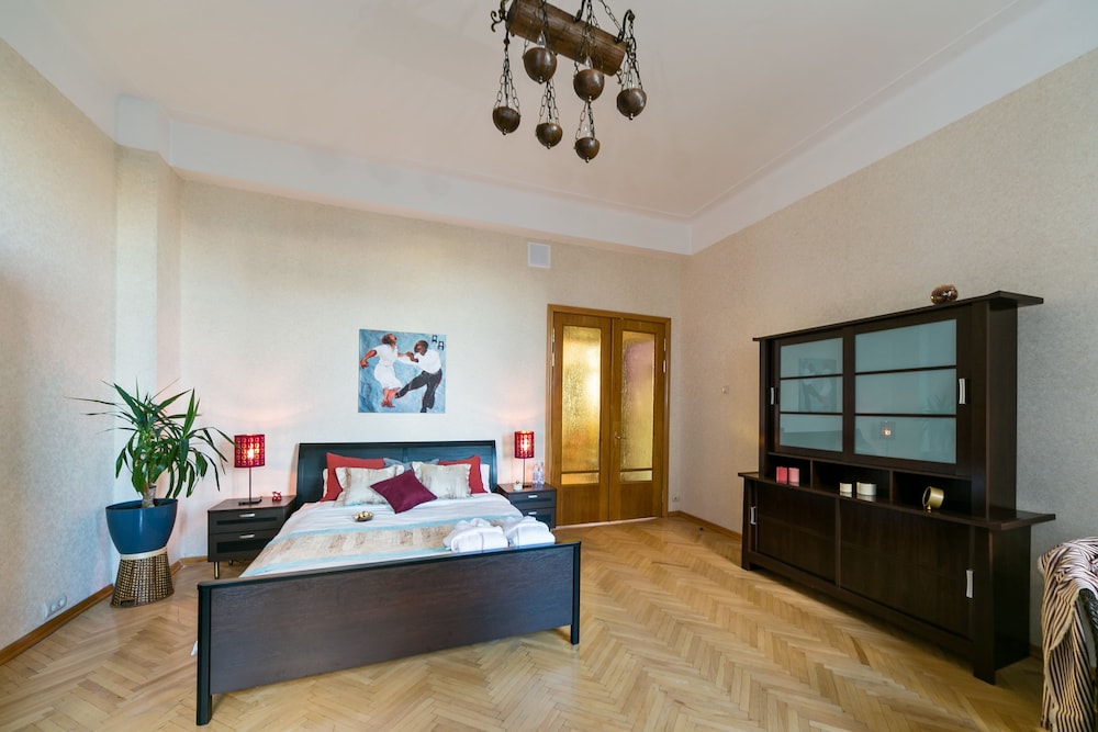 GM Apartment Serafimovicha 2-415