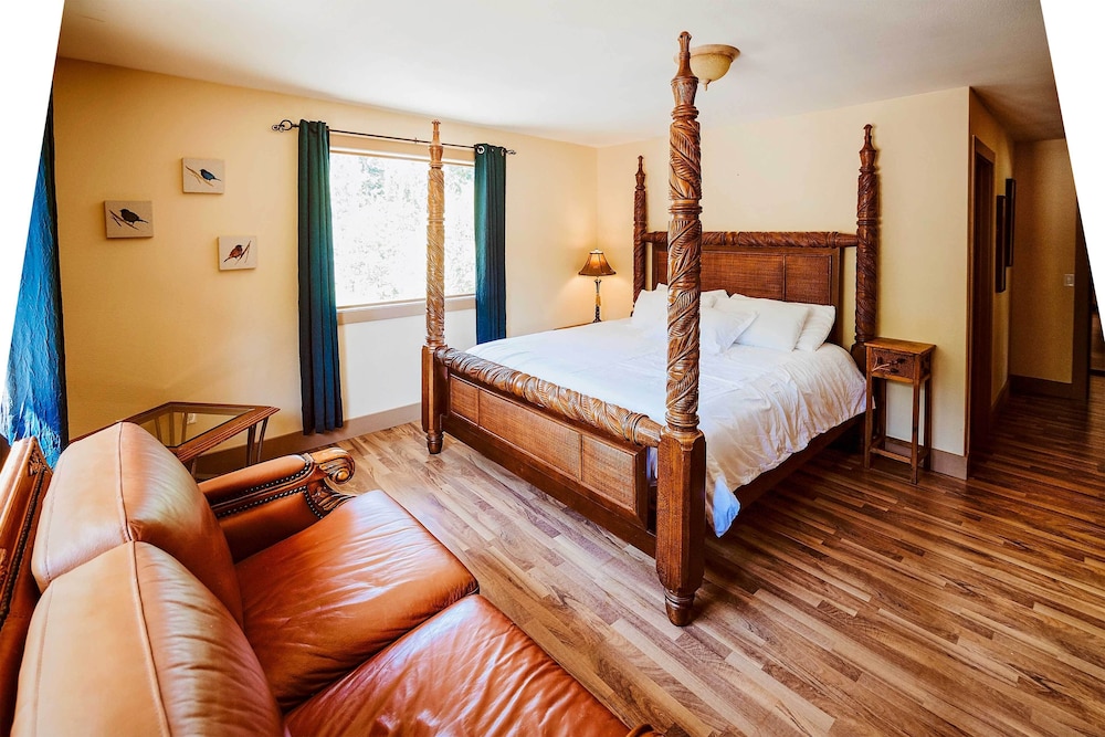 Ellensburg Vacations - 'big House Lodge' - Cle Elum Retreat on 8 Acres! - Property Image 3