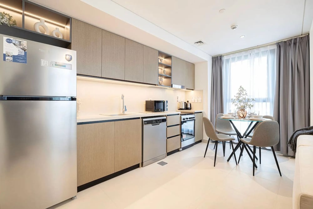 Burj Crown Lux Apartment by Dubai Mall