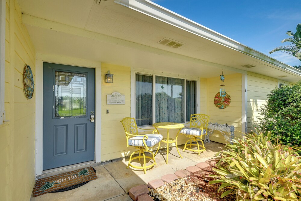 Swim, Fish & Walk to Shore: Ormond Beach Home!