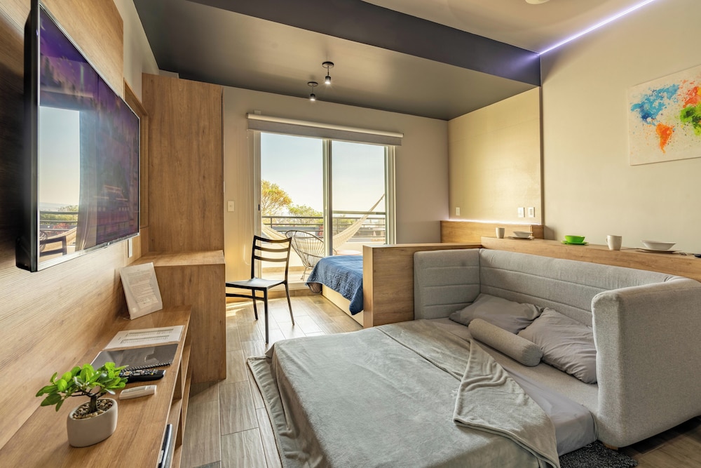 Loft with Pools and Rooftop Sky Bar