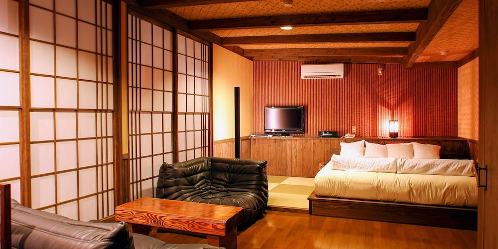 Tsuruya