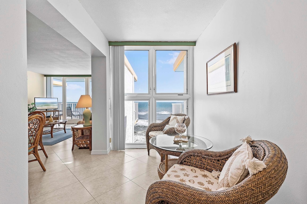 Smyrna Beach Club 818b