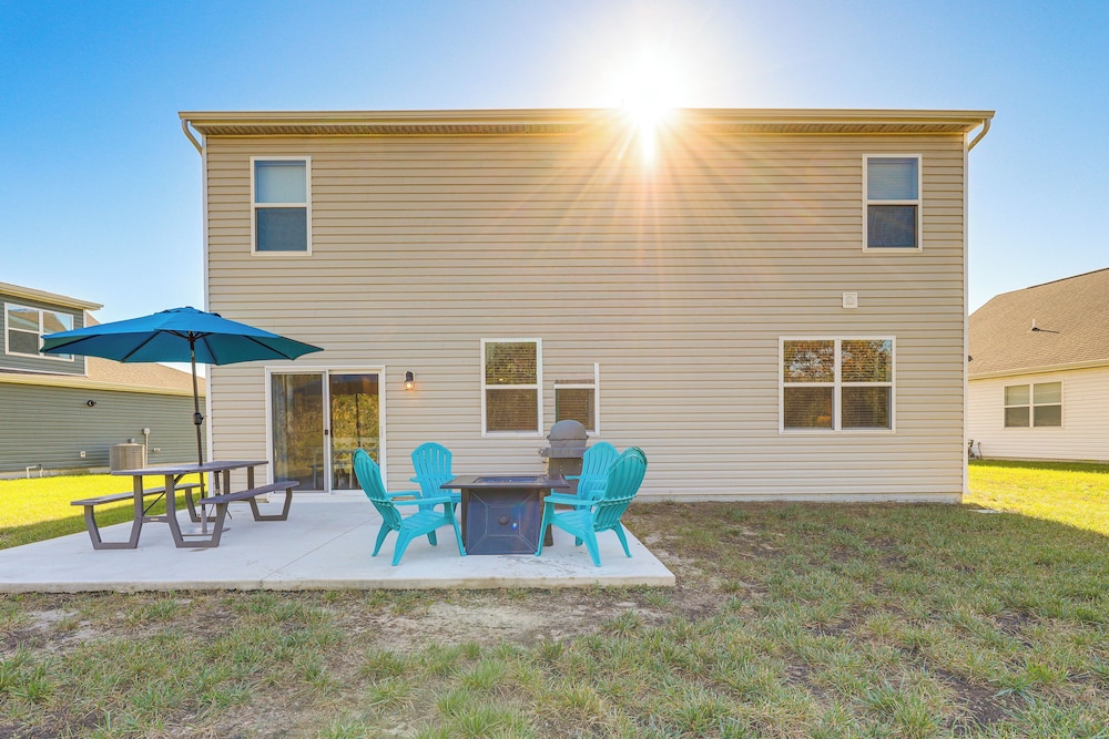 Game Room + Patio: Spacious Ocean View Home