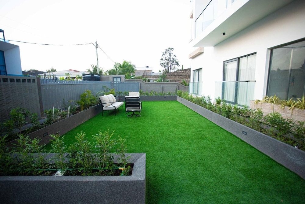 Belrose Place
