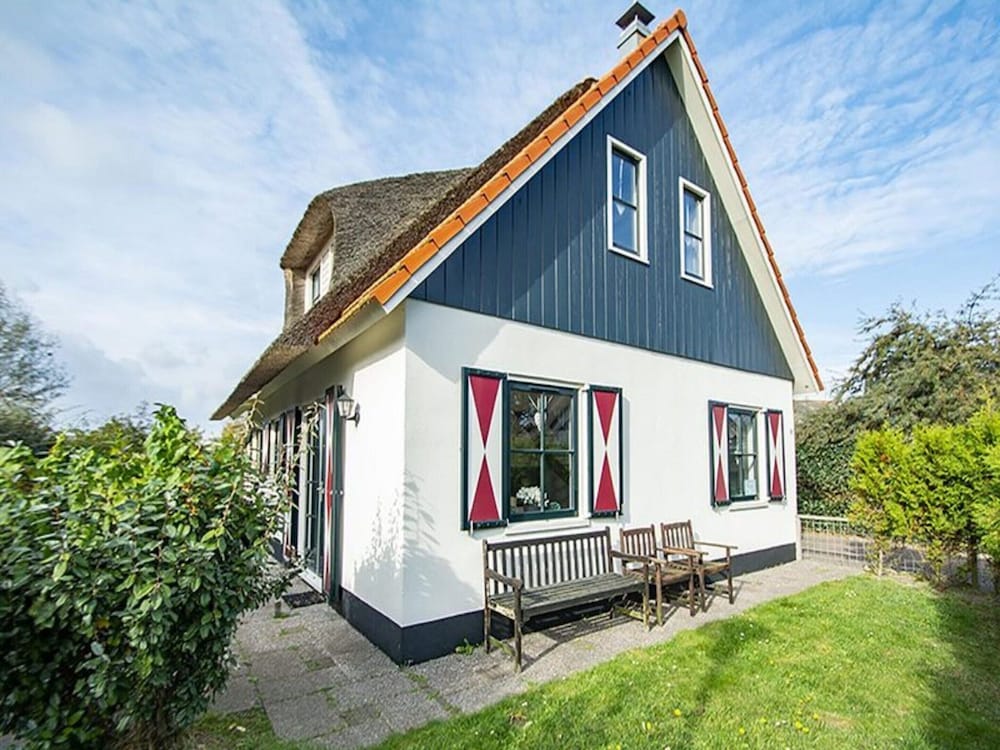 Stylish and Modern Furnished Holiday Villa