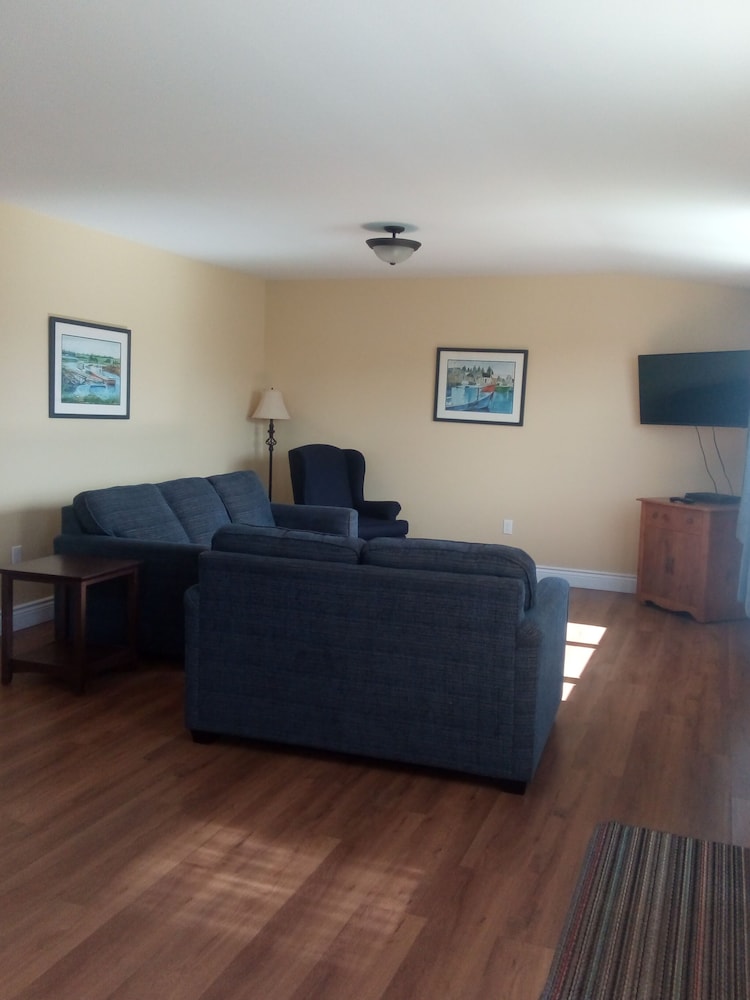 Shining Waters Cottages