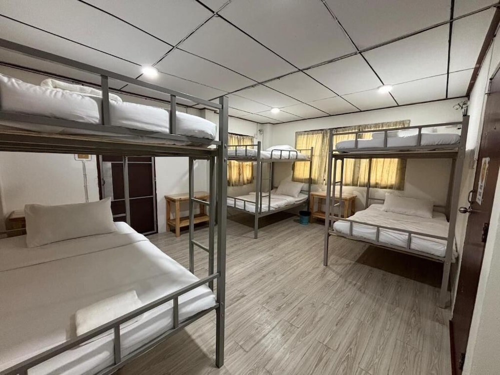 Ochatee Hostel