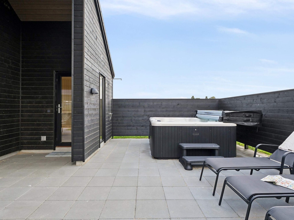 5 Star Holiday Home in Lokken
