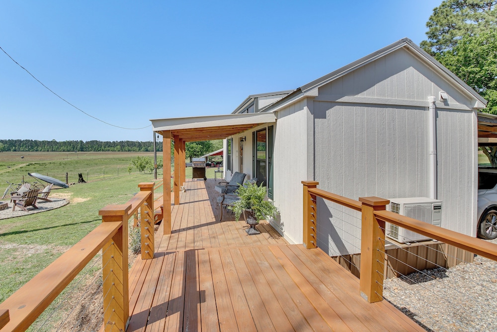 Fish, Swim & Tube: Okolona Studio w/ Pond Access