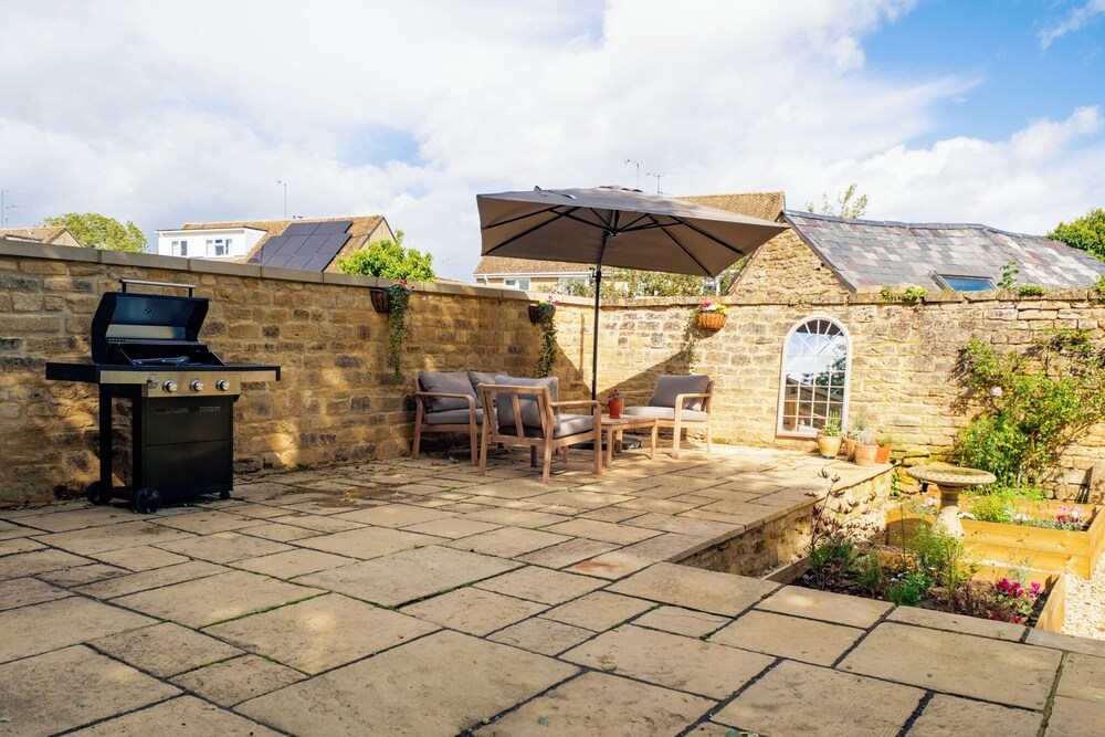 Historic 3 BD Cottage in the Cotswolds