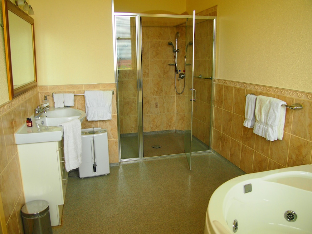 Photo 31